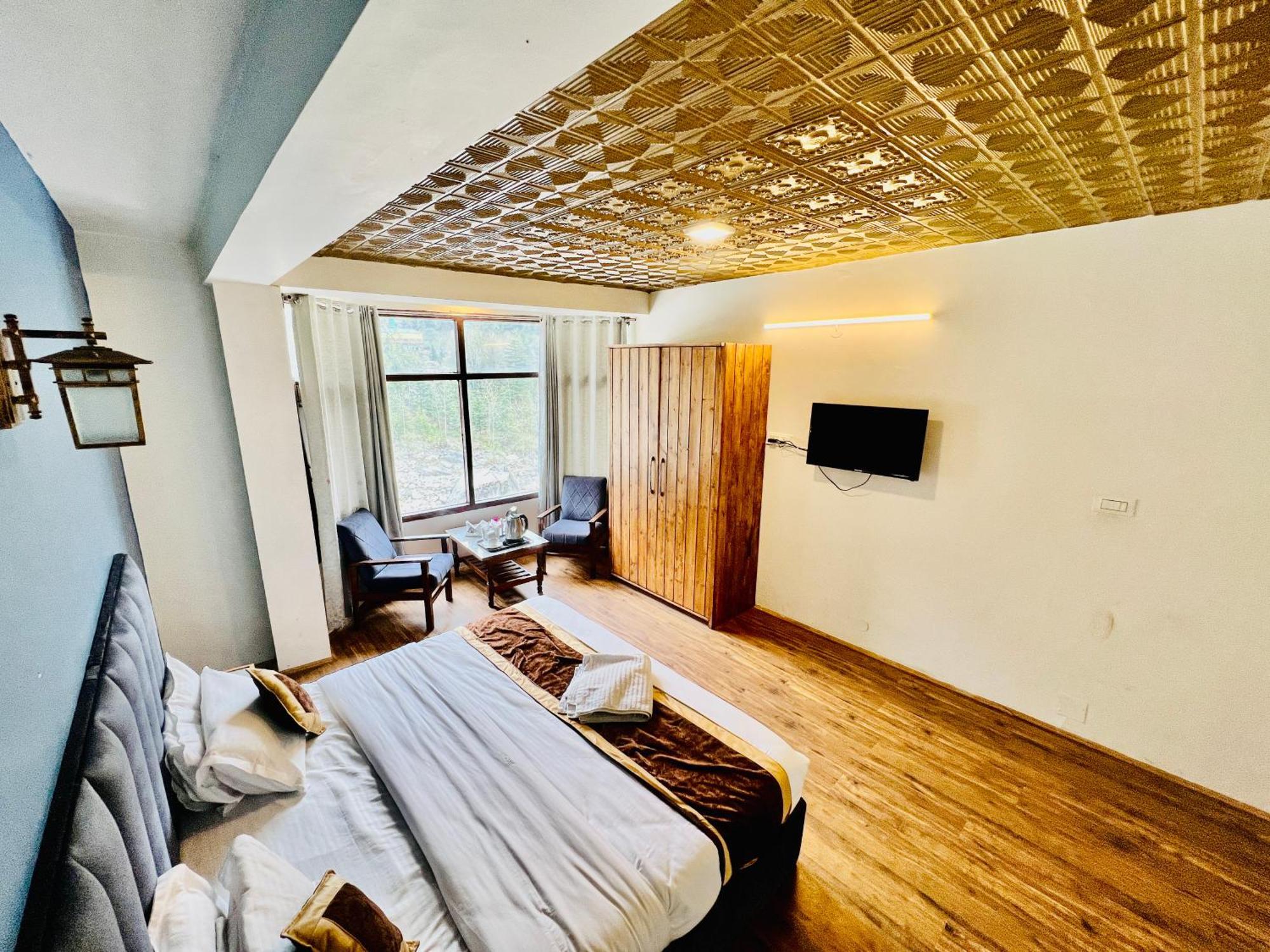 Hotel New # Link Way # Near Zing Bus Stand - Manali (Himachal Pradesh) — Photos 1
